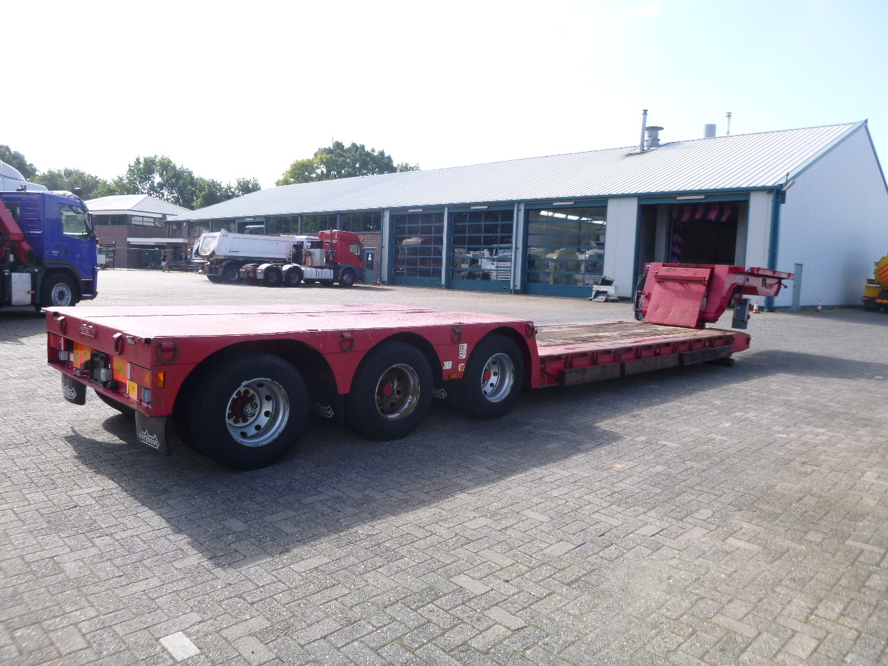 Low loader semi-trailer Nooteboom 3-axle lowbed trailer OSDAZ-56: picture 8