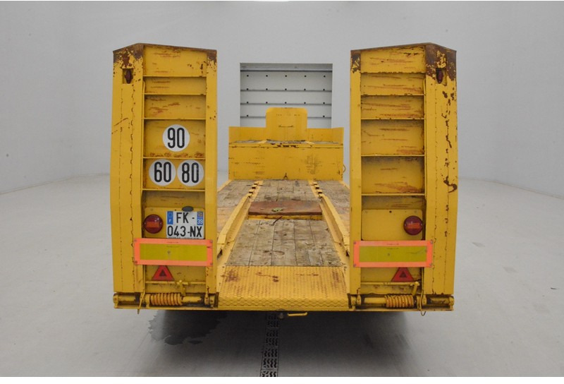 Low loader semi-trailer SERMA Low bed trailer: picture 6