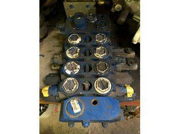 Spare parts DEUTZ M61 oil block distribuitor: picture 1