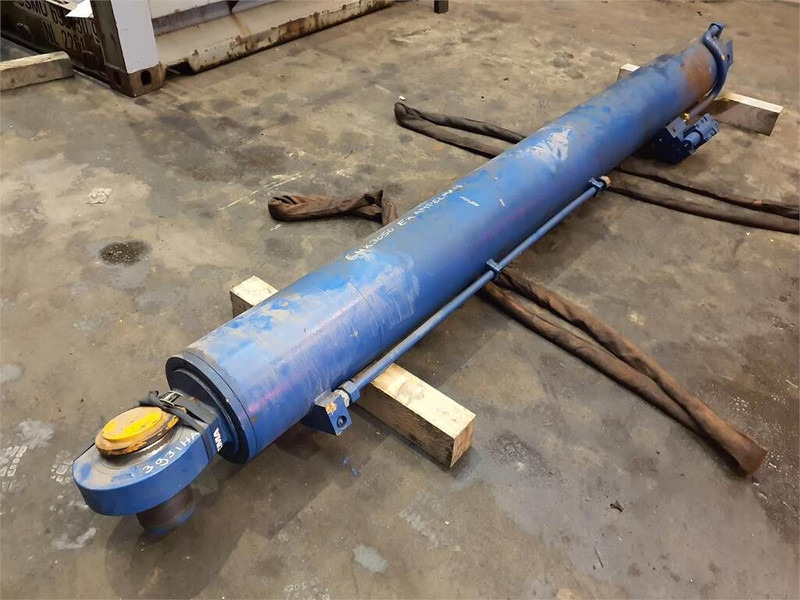 Hydraulic cylinder for Crane Grove GMK 3050 boom cylinder: picture 4
