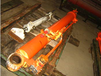 Daewoo DH220 - Hydraulic cylinder