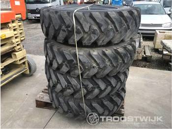 Wheels and tires for Truck Kumho bandenkraan wielen: picture 1