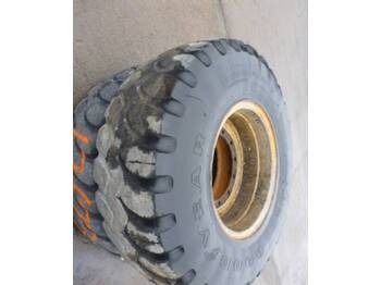 Wheel and tire package for Construction machinery Ljungby däck med fälg: picture 1