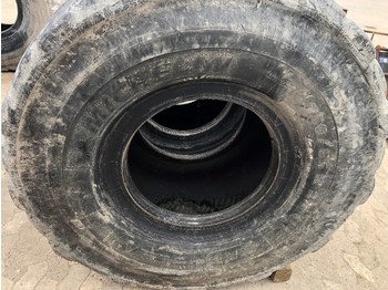 Tire Michelin 750/65R25: picture 1