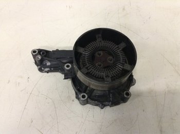 Coolant pump for Truck RENAULT Cooling pump Exchange 7485020174: picture 1