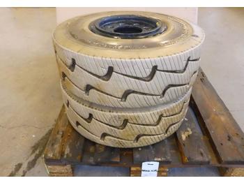 Tires Däck truck Continental Toyota