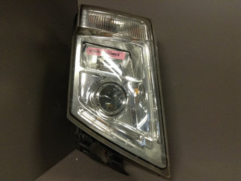 Headlight for Truck VOLVO Headlight 21035644: picture 1