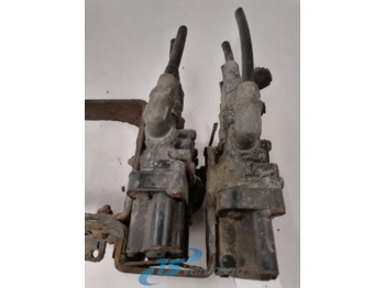 Brake valve for Truck Volvo Air suspension control valve, ECAS 20514449: picture 3