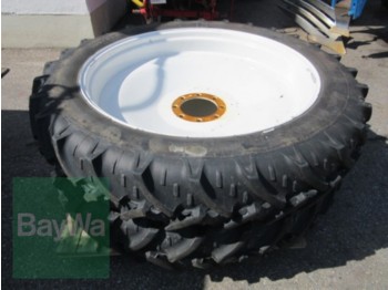 Kleber 300/95 R46 - Wheels and tires