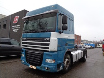 Tractor unit DAF 105 XF 460 Spacecab/intarder 743km