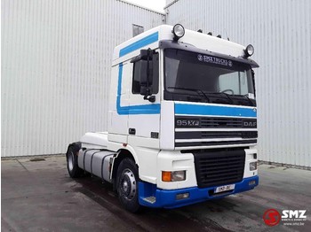 Tractor unit DAF 95 XF 380 SpaceCab Euro 2: picture 1