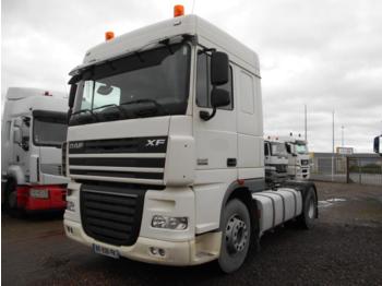Tractor unit DAF XF105 460