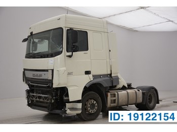 Tractor unit DAF XF106.460 Space Cab
