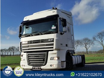 Tractor unit DAF XF 105.410 spacecab