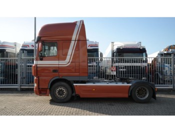 Tractor unit DAF XF 105.460 PTO SUPER SPACECAB: picture 1