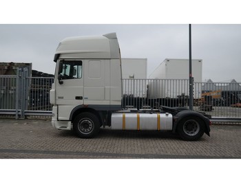 Tractor unit DAF XF 105.460 SUPER SPACECAB