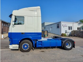 Tractor unit DAF XF 440 XF 440: picture 1