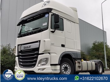 Tractor unit DAF XF 460
