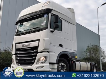 Tractor unit DAF XF 460