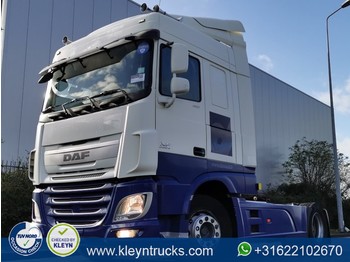 Tractor unit DAF XF 460