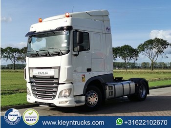 Tractor unit DAF XF 460 spacecab 2x tank