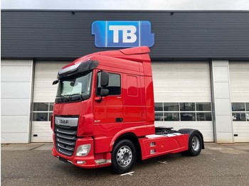 Tractor unit DAF XF 480 FT Space Cab Skirts Spoilers 2018 MX Engine Brake RED: picture 1