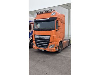 Tractor unit DAF XF 530: picture 1