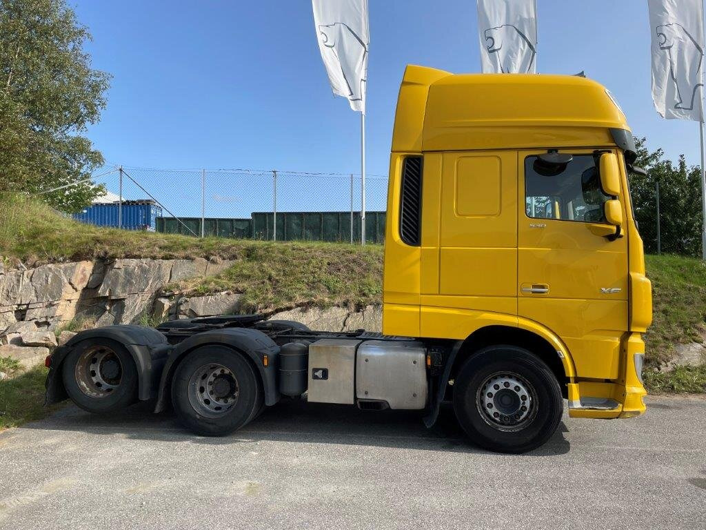 Tractor unit DAF XF 530 FTS 6x2 XF 530 FTS 6x2, Intarder, SuperSpace, Zwillingsbereifte Liftachse: picture 2