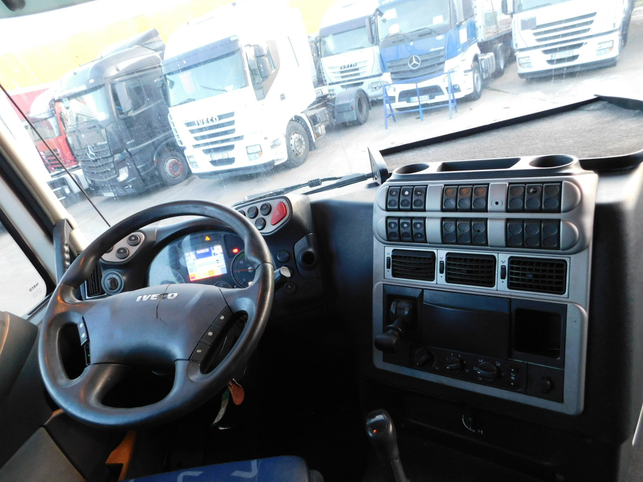 Tractor unit Iveco As440s45t: picture 6