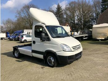 Tractor unit Iveco Daily 30C18 minisattelzugmachin 7490 kg