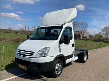 Tractor unit, Commercial vehicle Iveco Daily 35C18 minisattelzug 7000 kg: picture 1