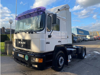 MAN 19.403 F2000 MANUAL GEARBOX very nice truck LOW KM - Tractor unit: picture 1