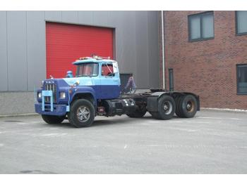 Mack R 688 ST - Tractor unit