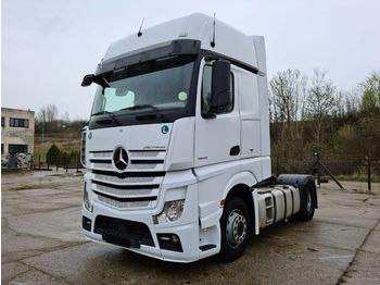 Tractor unit Mercedes-Benz Actros 1845 Gigaspace: picture 1