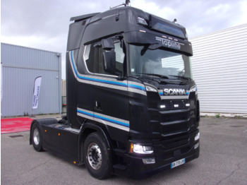 Tractor unit SCANIA S 770