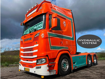 Tractor unit SCANIA S 650