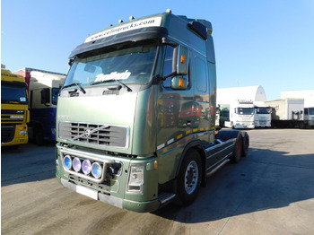 Tractor unit VOLVO FH16