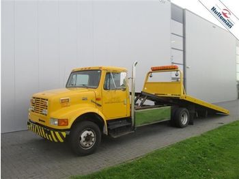 INTERNATIONAL 4700 DT 466 4X2 MANUEL CAR TRANSPO  - Car transporter truck