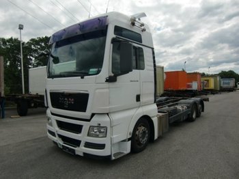 Container transporter/ swap body truck MAN TGX BDF Jumbo 24.440 XXL 6x2-2LL-U