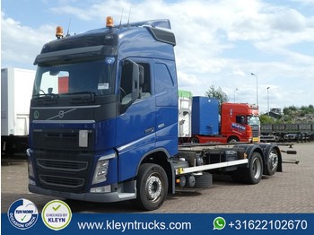 Container transporter/ swap body truck Volvo FH 420 globetrotter 6x2