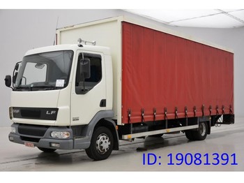 Curtainsider truck DAF LF45.180