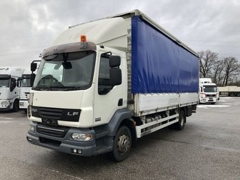 Curtainsider truck DAF LF 55 220 Plane mit LBW, Manual, E4