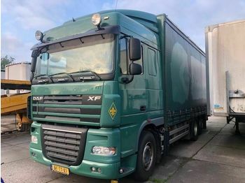 Curtainsider truck DAF XF105-410 6X2
