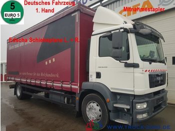Curtainsider truck MAN TGM 18.250 Schiebeplane Mitnahmestapler Aufnahme
