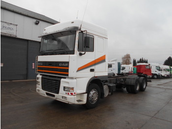 Cab chassis truck DAF 95 XF 430 (EURO 2 / STEEL / 10 TIRES): picture 1