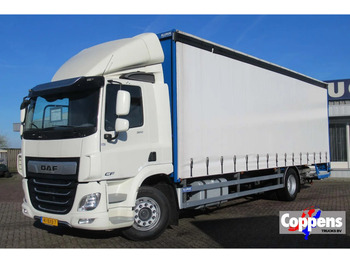 Curtain side truck DAF CF 320