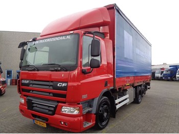 Curtain side truck DAF CF 75.310 + Euro 5 + Lift: picture 1
