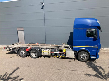 Container transporter/ Swap body truck DAF XF 480 FAR 6X2 SpurH LED: picture 3