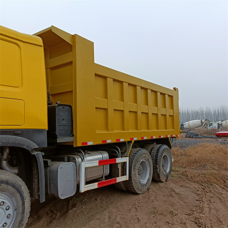 Tipper HOWO HOWO 6x4 375 -Yellow: picture 14