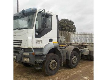 Hook lift truck Iveco 8x4 Hook Loader Lorry: picture 1